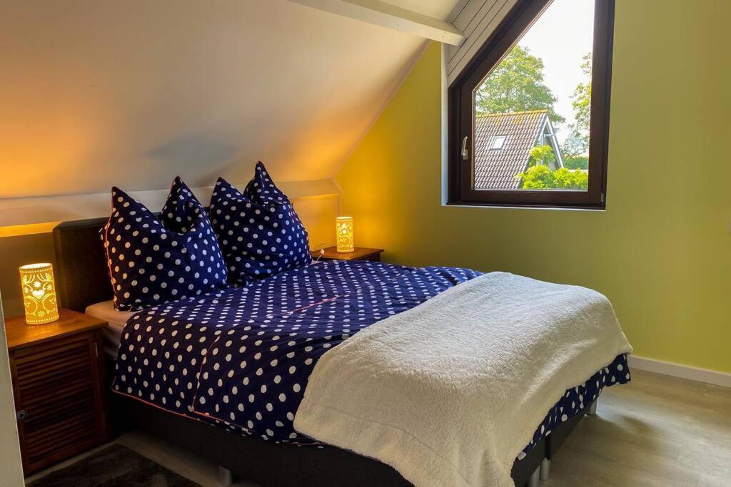 Traumhaftes Geraeumiges Ferienhaus In Meernaehe Bruinisse Zewnętrze zdjęcie