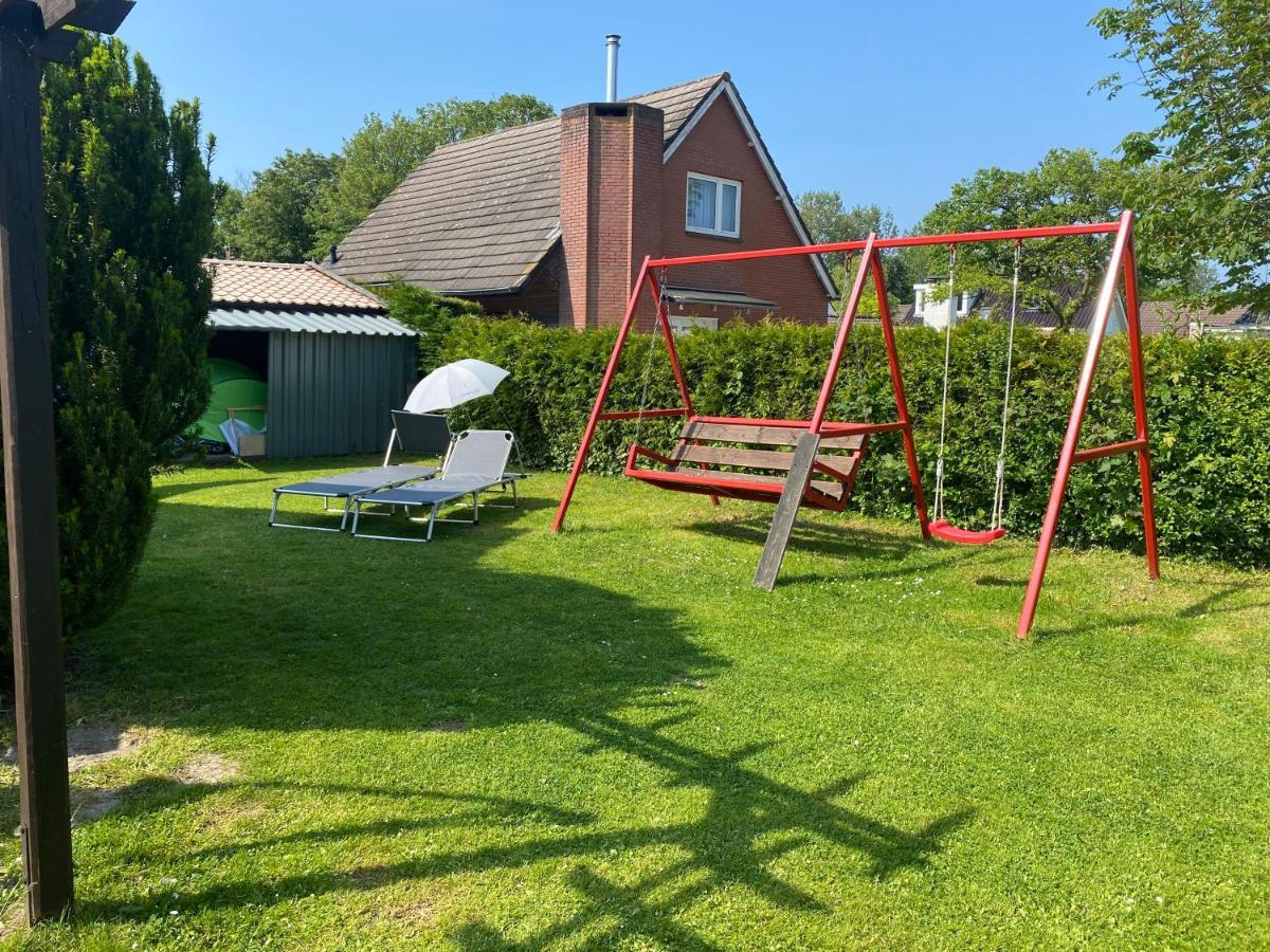 Traumhaftes Geraeumiges Ferienhaus In Meernaehe Bruinisse Zewnętrze zdjęcie